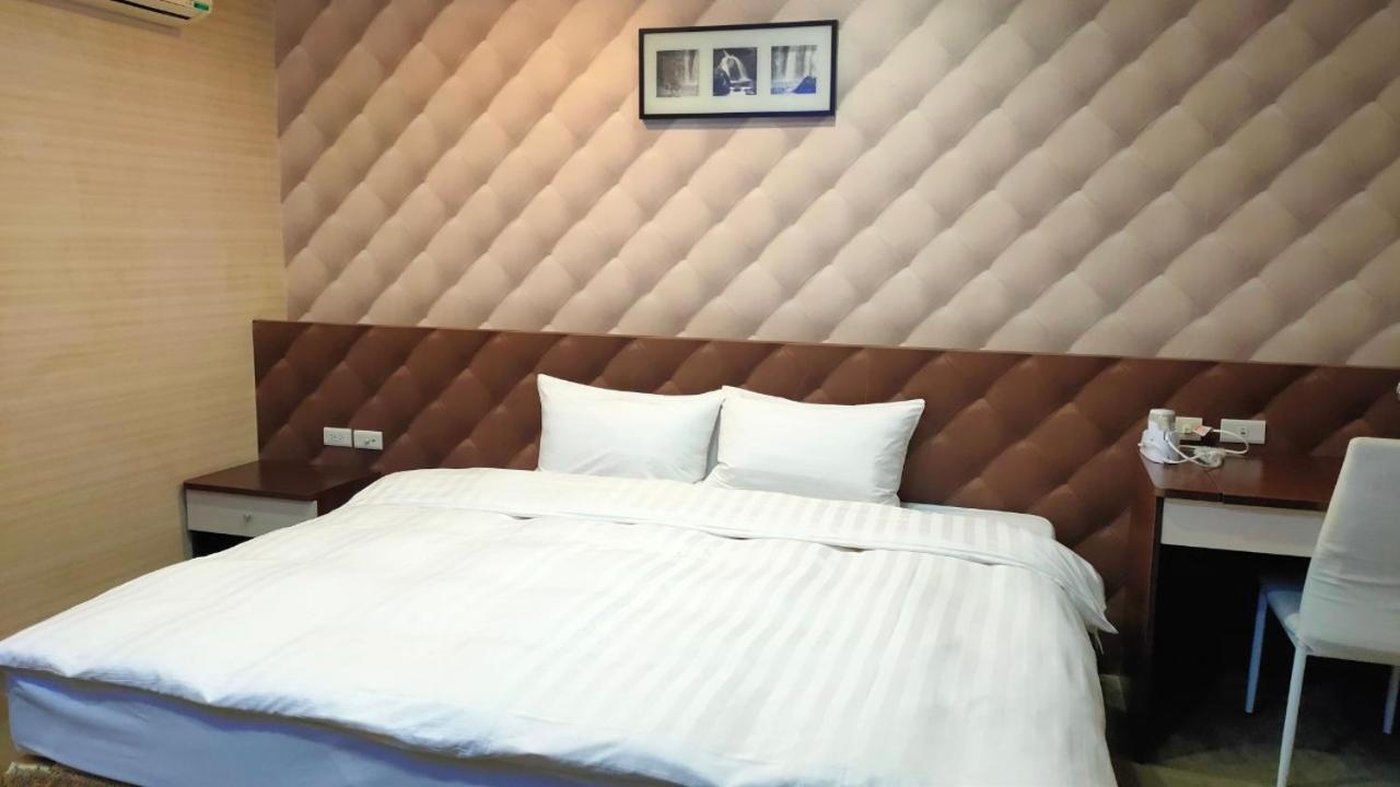 Shun-Yi Business Hotel Цзяи Экстерьер фото