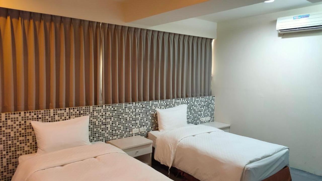 Shun-Yi Business Hotel Цзяи Экстерьер фото