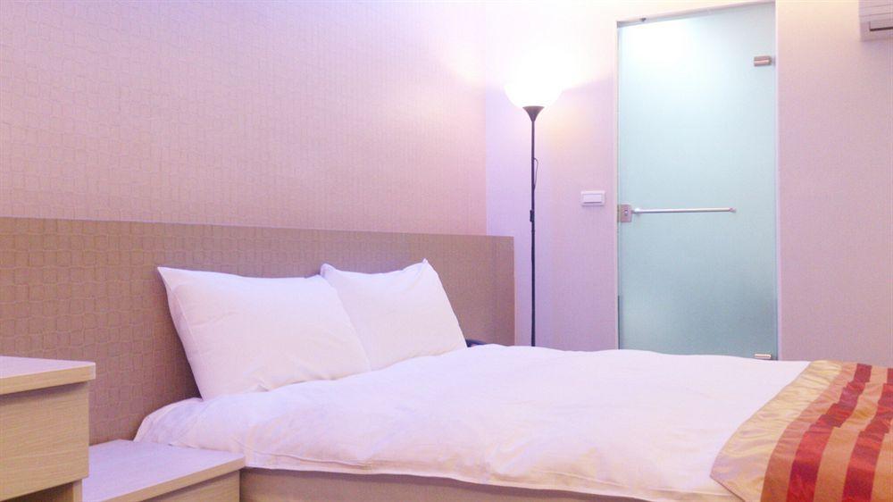 Shun-Yi Business Hotel Цзяи Экстерьер фото