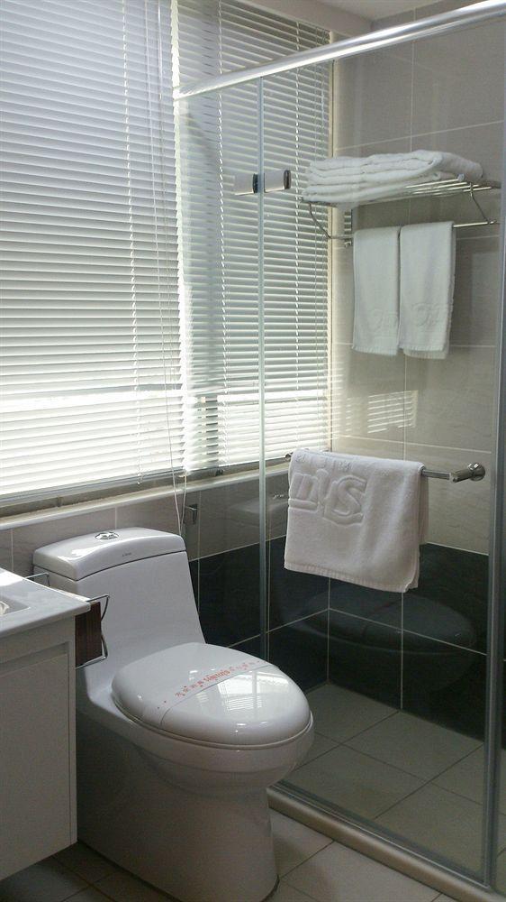 Shun-Yi Business Hotel Цзяи Экстерьер фото