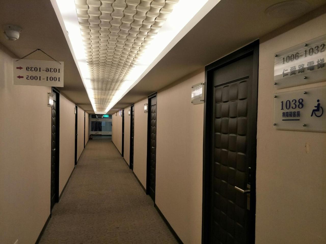 Shun-Yi Business Hotel Цзяи Экстерьер фото