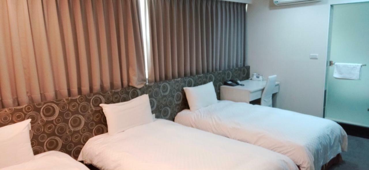 Shun-Yi Business Hotel Цзяи Экстерьер фото
